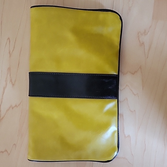 Shirleah clutch, like new - Picture 3 of 9